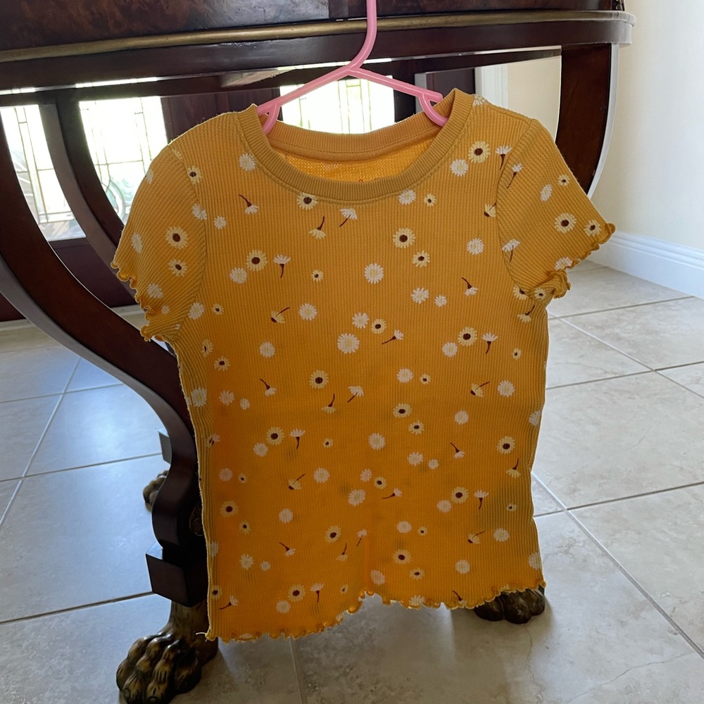 Pretty girls top